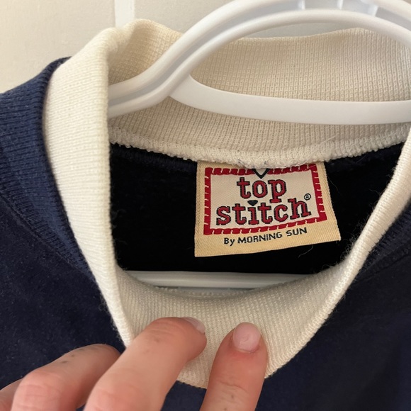 navy blue flower crewneck - Picture 3 of 3